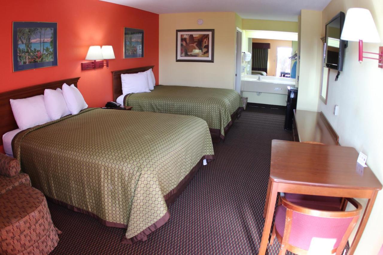 Budget Inn & Suites Hawkinsville Exterior photo