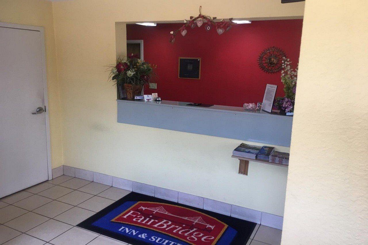 Budget Inn & Suites Hawkinsville Exterior photo