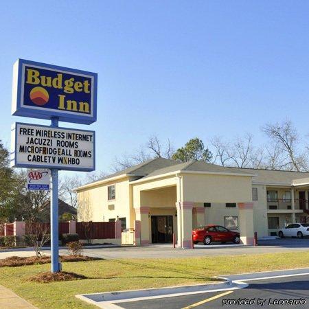 Budget Inn & Suites Hawkinsville Exterior photo