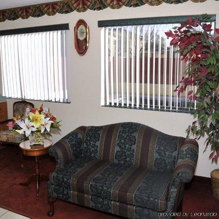 Budget Inn & Suites Hawkinsville Interior photo