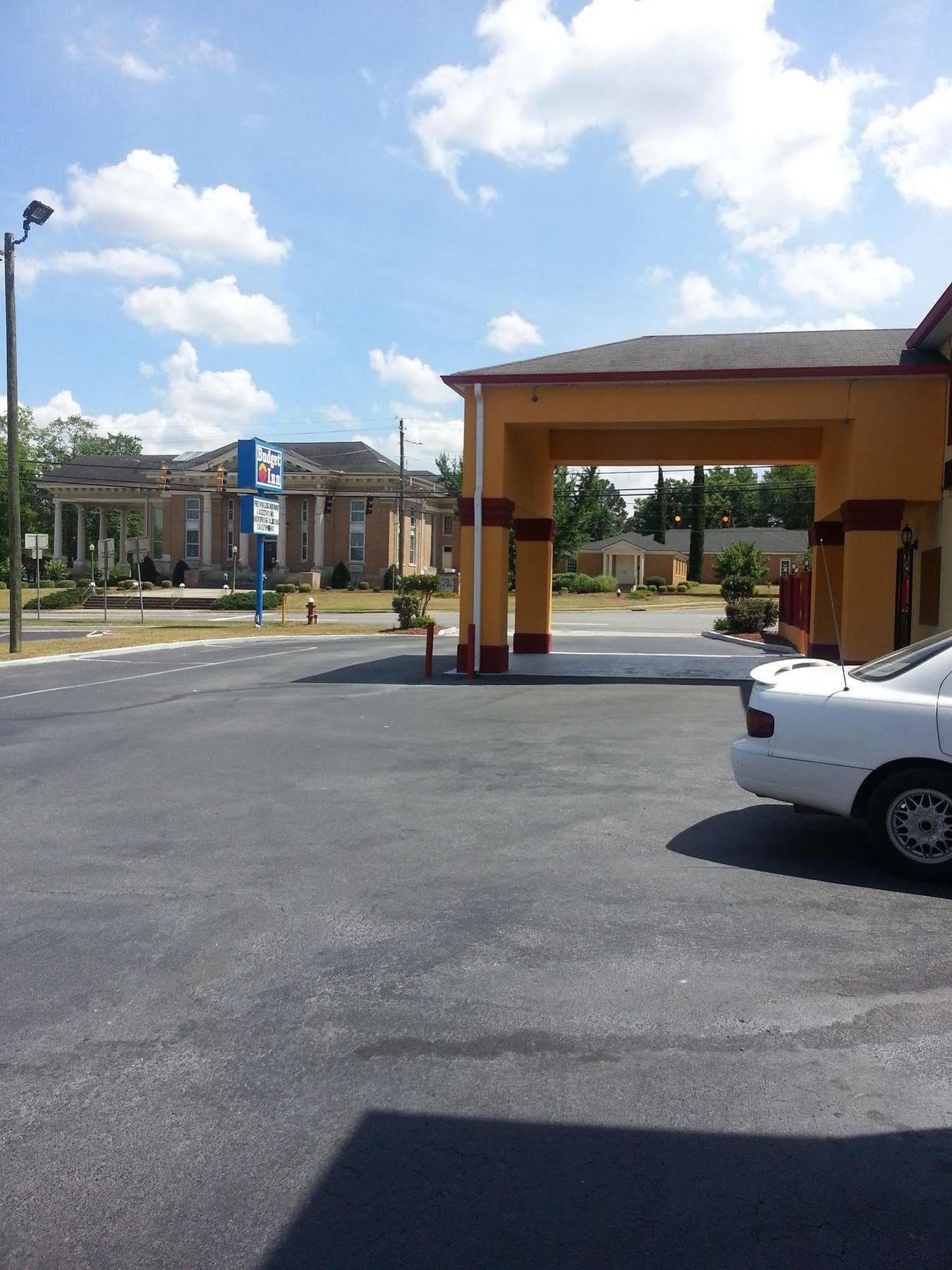Budget Inn & Suites Hawkinsville Exterior photo