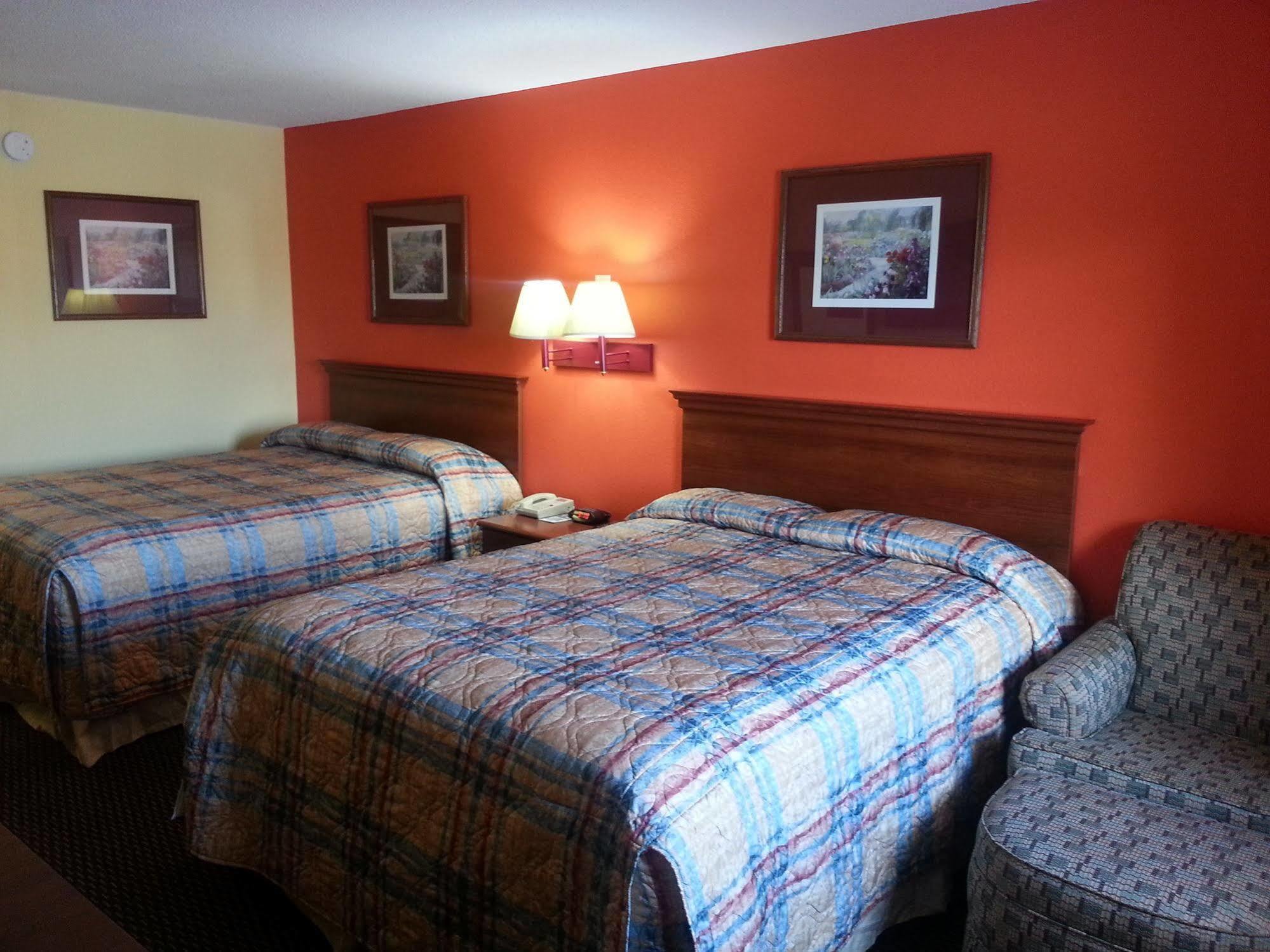 Budget Inn & Suites Hawkinsville Exterior photo